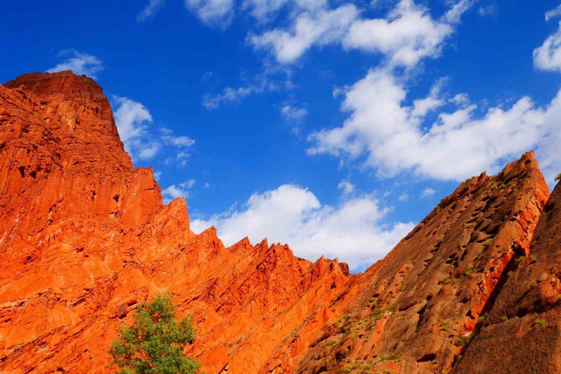 Tianshan Great Canyon