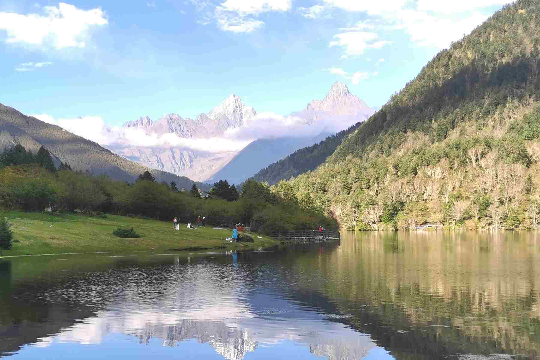 Ruoergai Flower Lake and Tangke