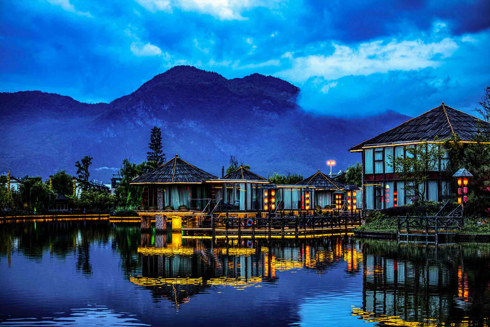 Xizhou Old Town Tour