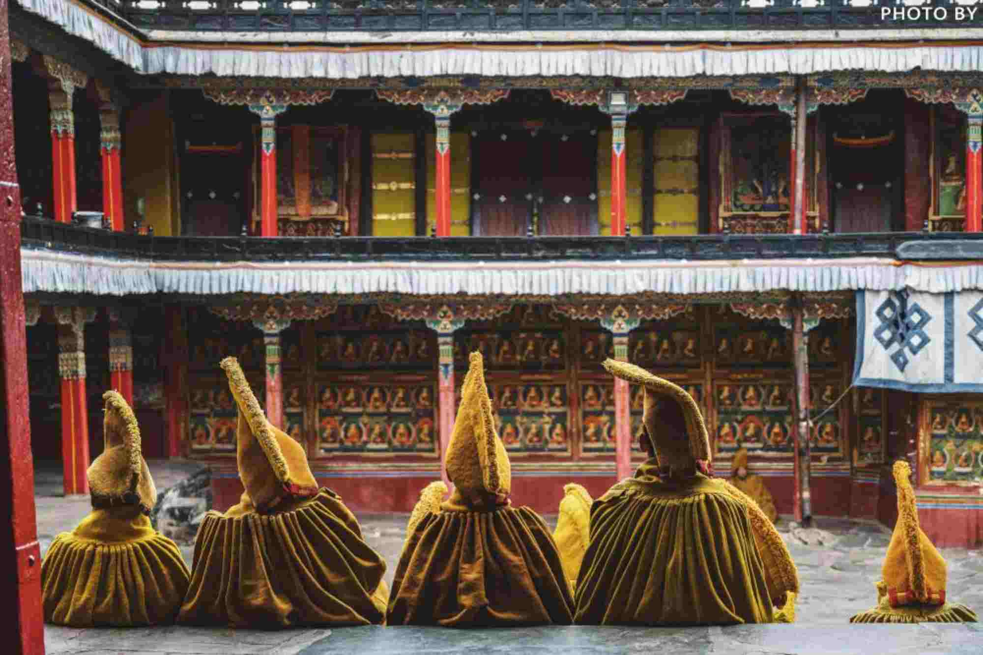 Sera Monaster Tour