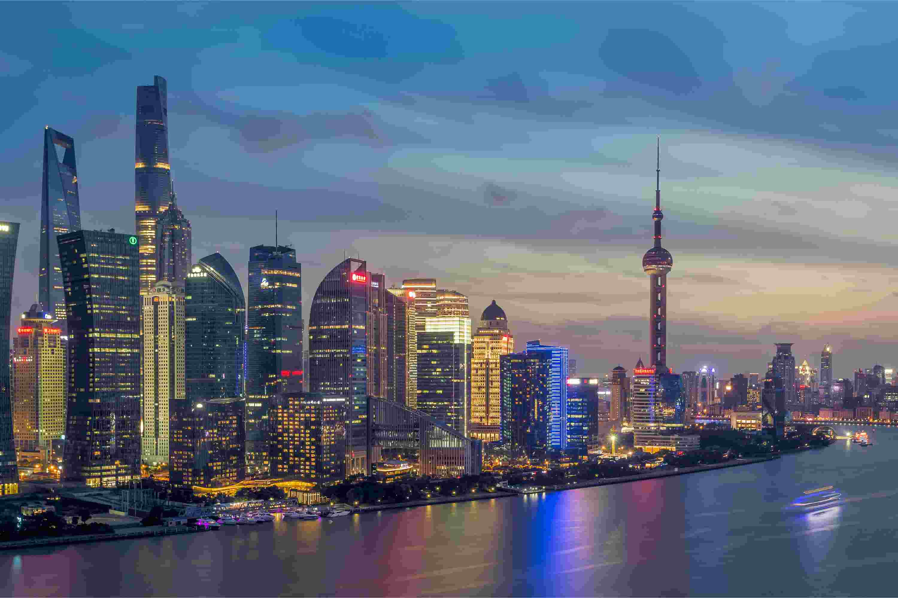 4-Day China Private Tour of Hong Kong and Shanghai
