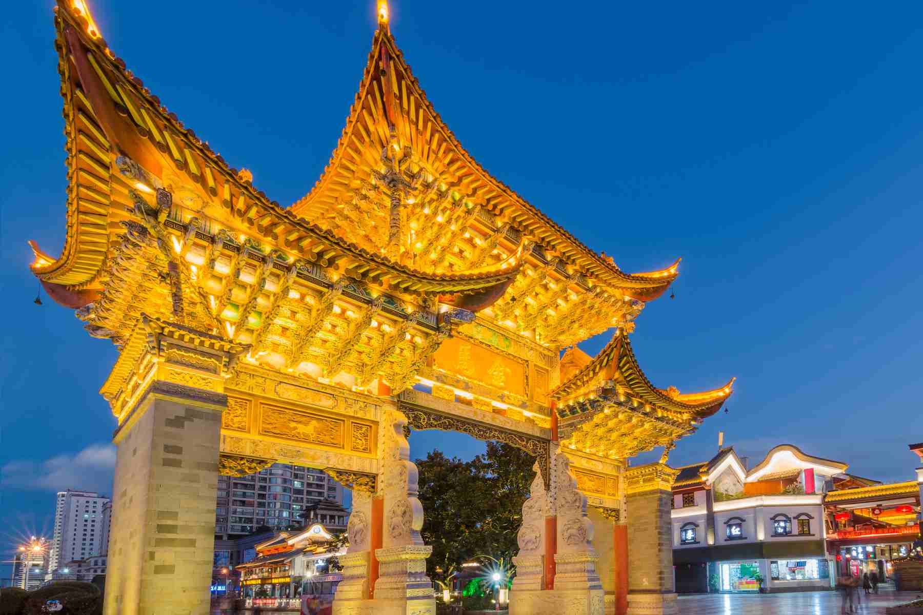 9-Day China Classic Tour of Hong Kong, Kunming, Lijiang and Shangri-La