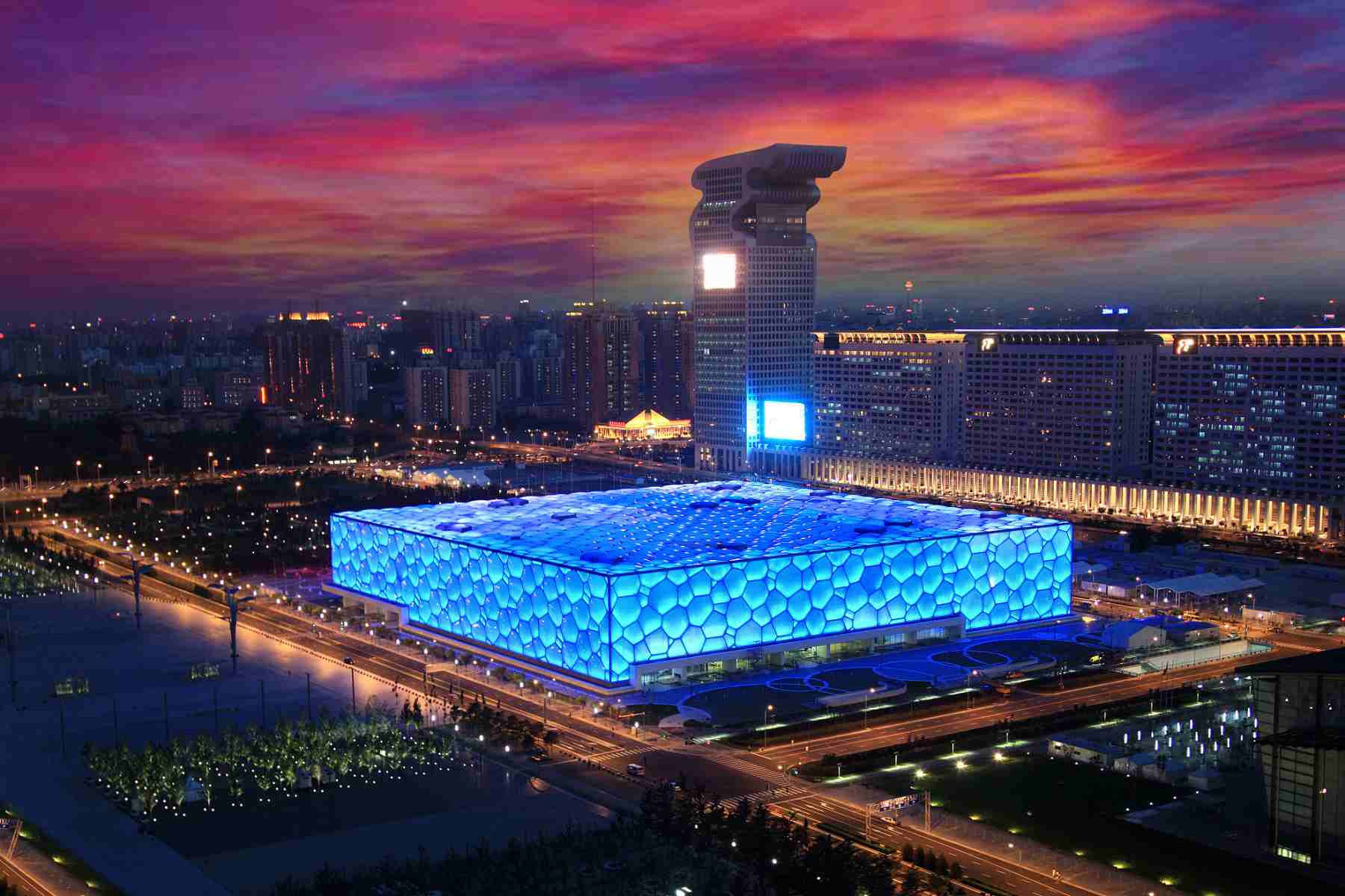 12-Day China Private Tour of Hong Kong, Shanghai, Chengdu， Xi’an and Beijing