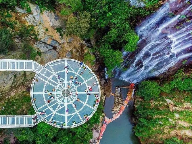 Private Day Tour from Guangzhou to Qingyuan : Gulongxia Gorge & Fairyland Cave
