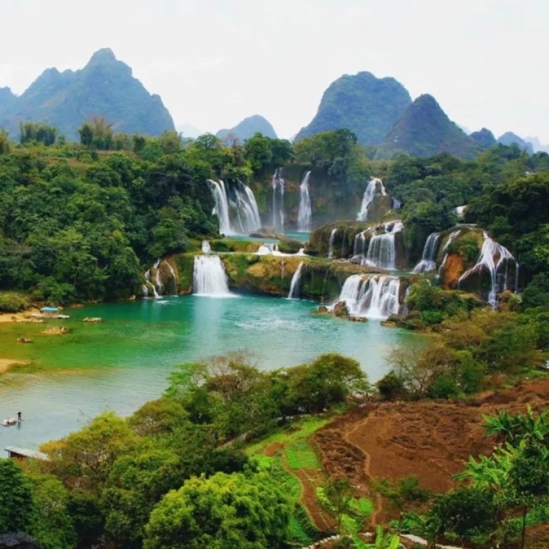 Private Day Tour to Nanning Detian Waterfall