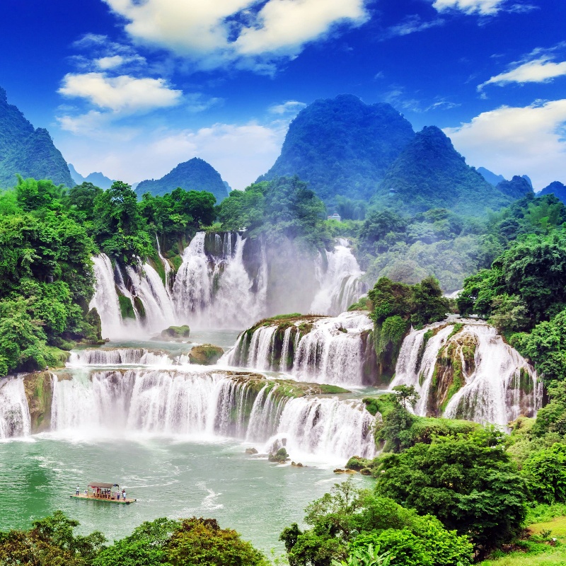 Private Day Tour to Nanning Detian Waterfall