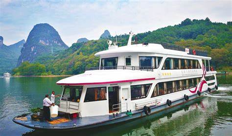 Guilin Yangshuo Private Day Tour Including Li River and West Street