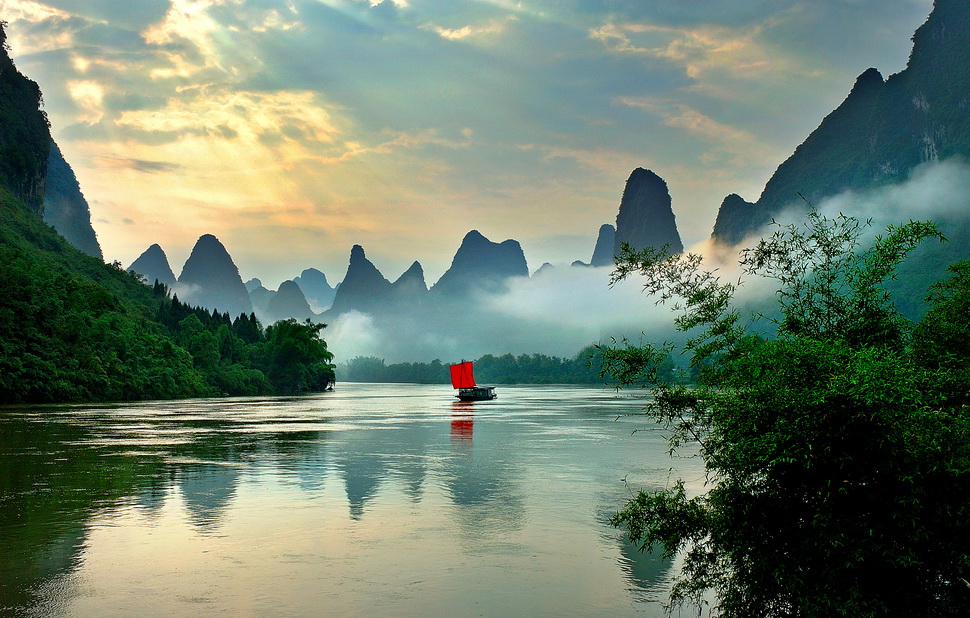 Guilin Yangshuo Private Day Tour Including Li River and West Street