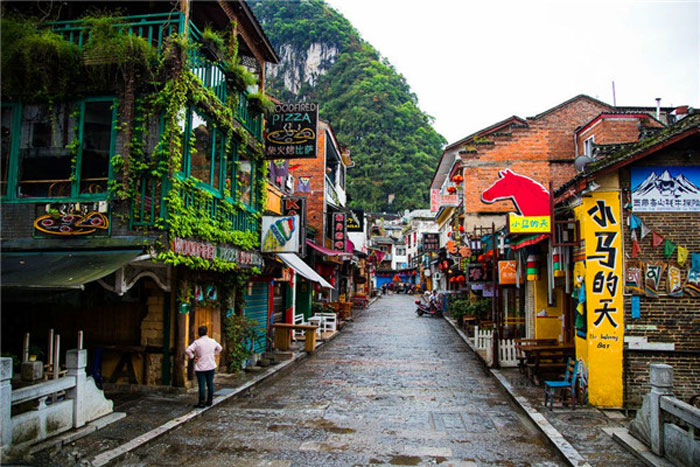 Guilin Yangshuo Private Day Tour Including Li River and West Street