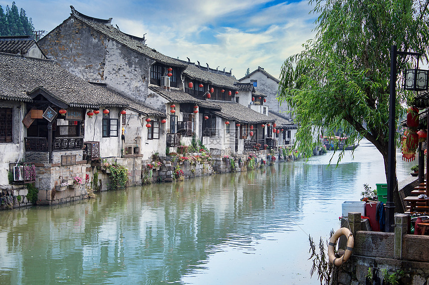 Private Day Tour to Fengjing Ancient Water Town