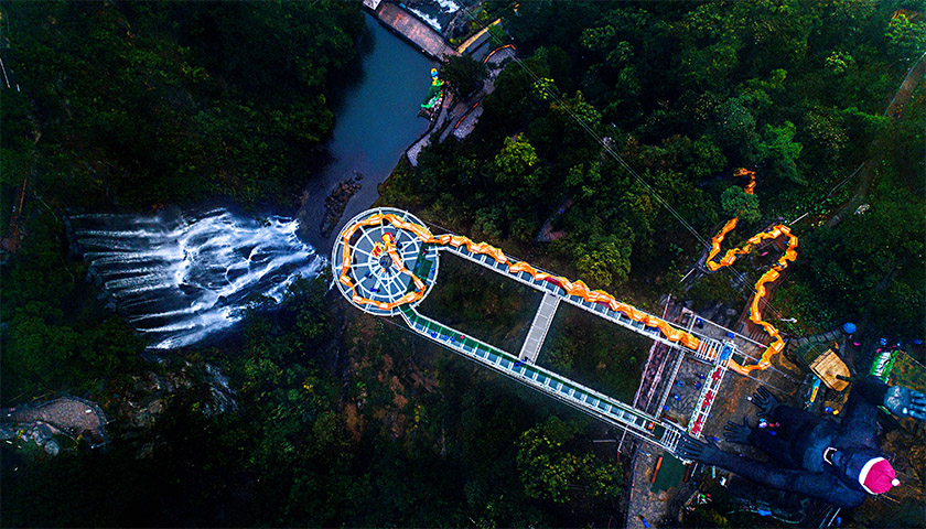 Guangzhou to Qingyuan: Gulongxia Gorge Day Tour with Glass Observation Deck & White-Water Rafting