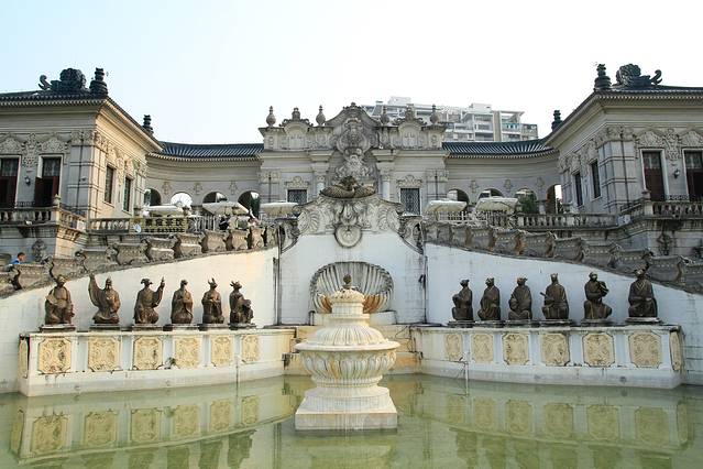 Zhuhai Private Day Tour: Zhuhai Opera House, Fisher Girl Statue, Xianglu Bay & Jingshan Park